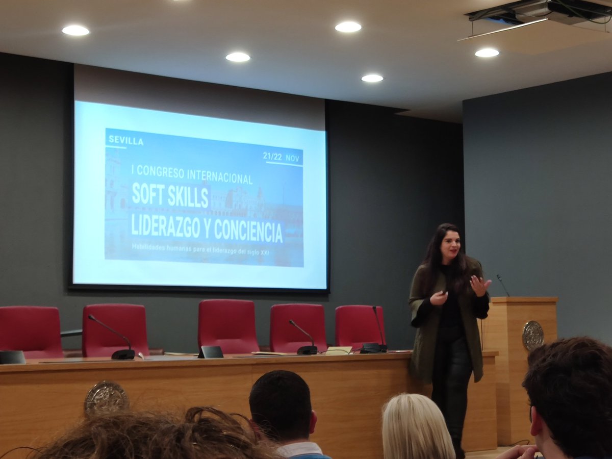 anarlvaliente's tweet photo. Comienza la tarde en el I CONGRESO INTERNACIONAL DE SOFT SKILLS, de #efic
@fatimamulero habla de #emprendimiento y #Autismo.
#catedraidipe https://t.co/lzyRByLnfP