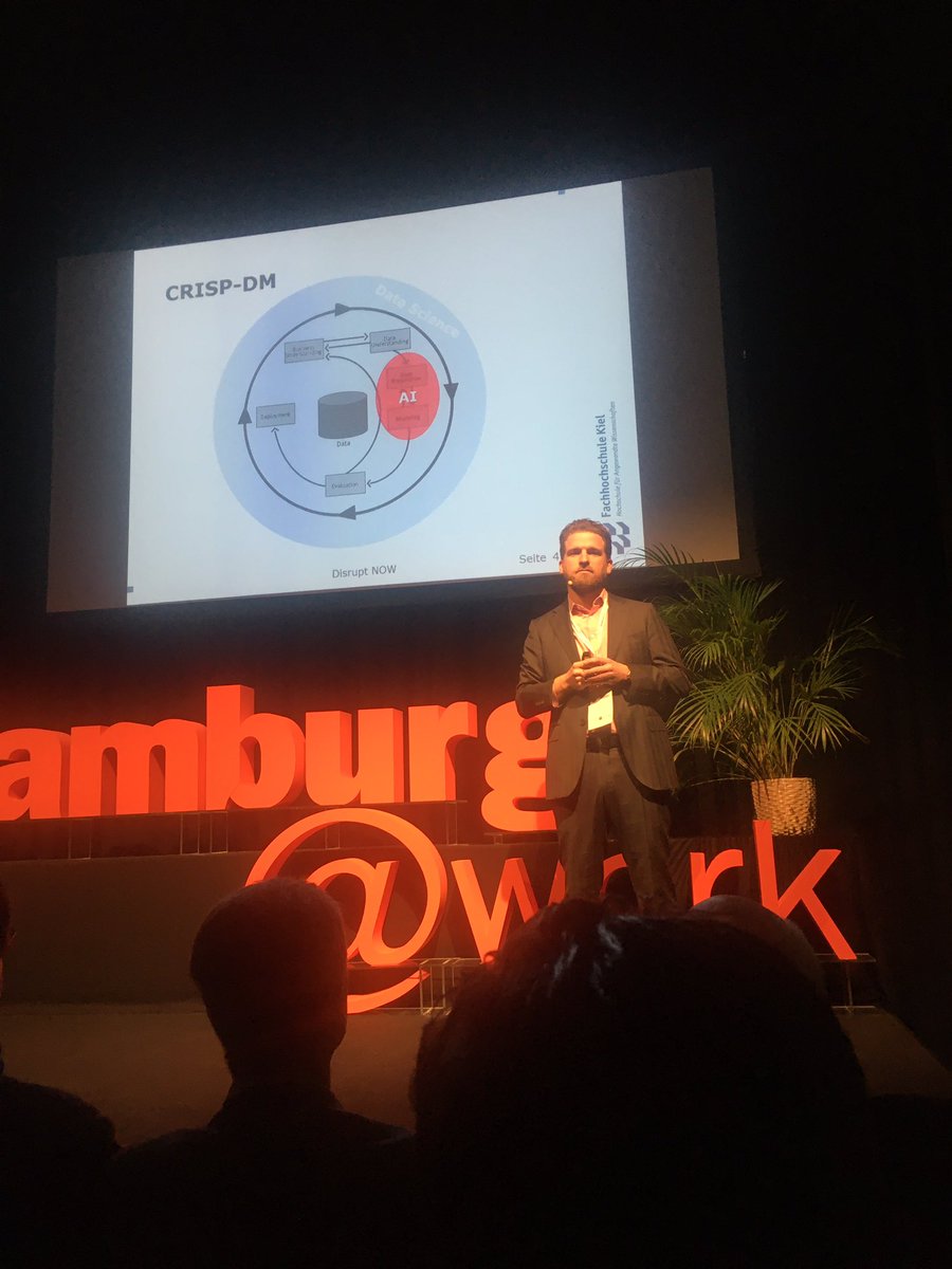 for_bestagers's tweet image. Wie kommen wir in Sachen AI schneller voran? Interaktive Fragen während des Summits statt nur Frontal Welche Inno Hubs werden federführend sein - heute hier: Logistik, Aviation, Maritime &amp;amp; Renewables stellen ihre Sicht vor #AIFutureSummit Disrupt Now in Hamburg. #afterworkacademy