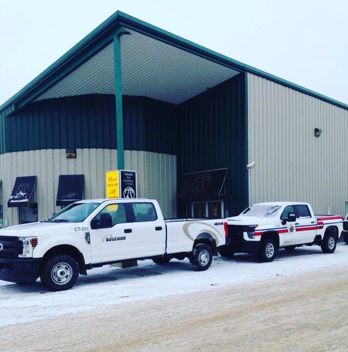 Lining up the truck decal jobs!
.
#loveourclients💕 #fortmcmurray #ymm #rmwb #decals #suncor #bouchiergroup #trucks #brand #winter #signs #printing #promo