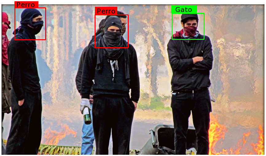 1010011010_exe's tweet photo. Mientras tanto, la aplicación de reconocimiento facial de la policía clasificando capuchos. https://t.co/RPtoBWrcsf