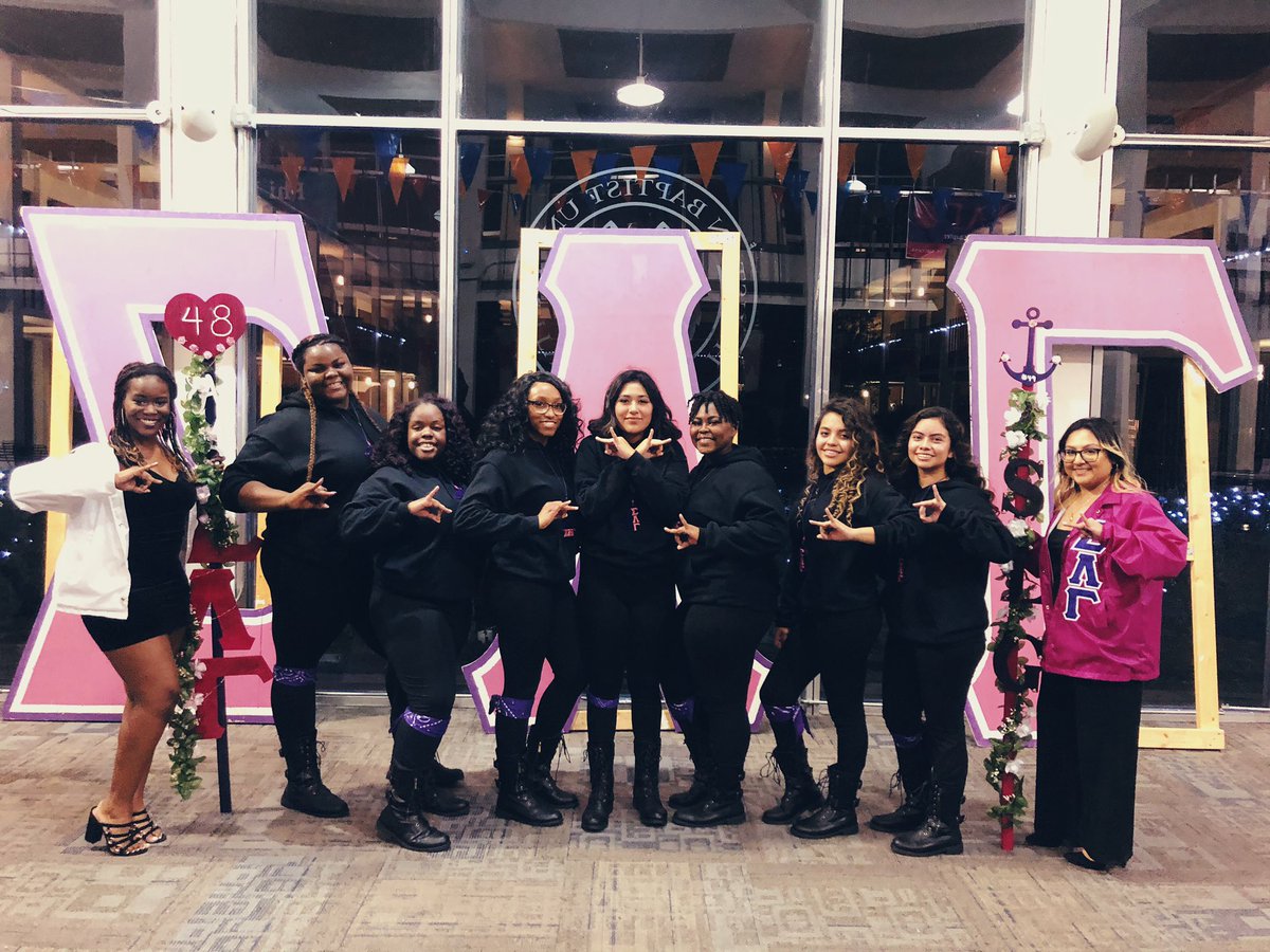 jayanah_'s tweet image. my baby panthers made it to Gammaland 🥺💕💜  #ShipPoderosa #slg1990 #sigmalambdagamma #hbugammas