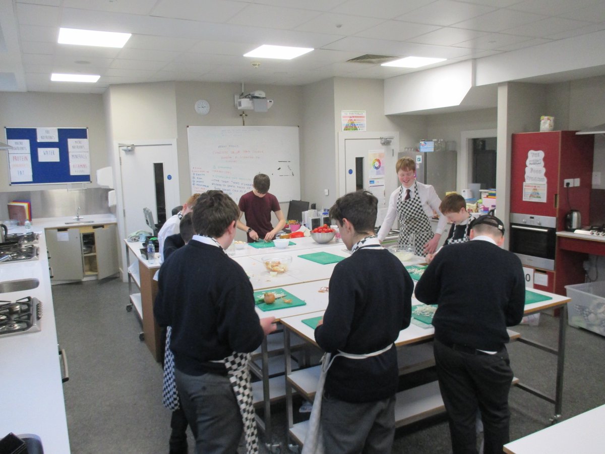 the urban farm students harvesting the tomatoes and tomatilloes to make chutney for the Christmas craft fair.#craftfair #urbanfarm