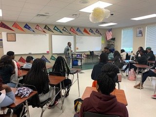 EvansHS_OCPS's tweet photo. Thank you to all our @EvansHS_OCPS volunteers who participated in @OCPSnews 2019 Teach-In today. You may have been a teacher-for-a-day, but the lessons will last a lifetime. #WeAreTrojans #PrideDeterminationPerseverance #teachin2019 https://t.co/9glyUdN1Xn