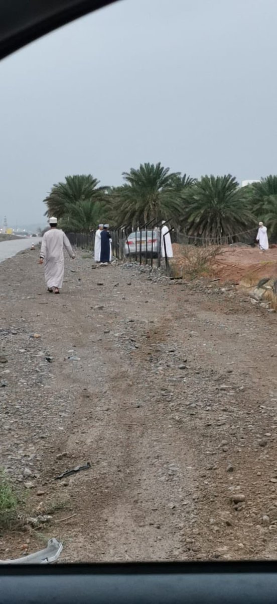 MalikAlSabari's tweet photo. إلى معالي وزير النقل @ahmedalfutaisi نرفق لكم جزء من معناه سالكين طريق نزوى مسقط بوجود تراكم مياه الأمطار في الشارع مما يودي إلى حوادث بشعة وكذلك نوجه من النداء إلى سعادة @abu_aflah_ https://t.co/jAacU4KAFY