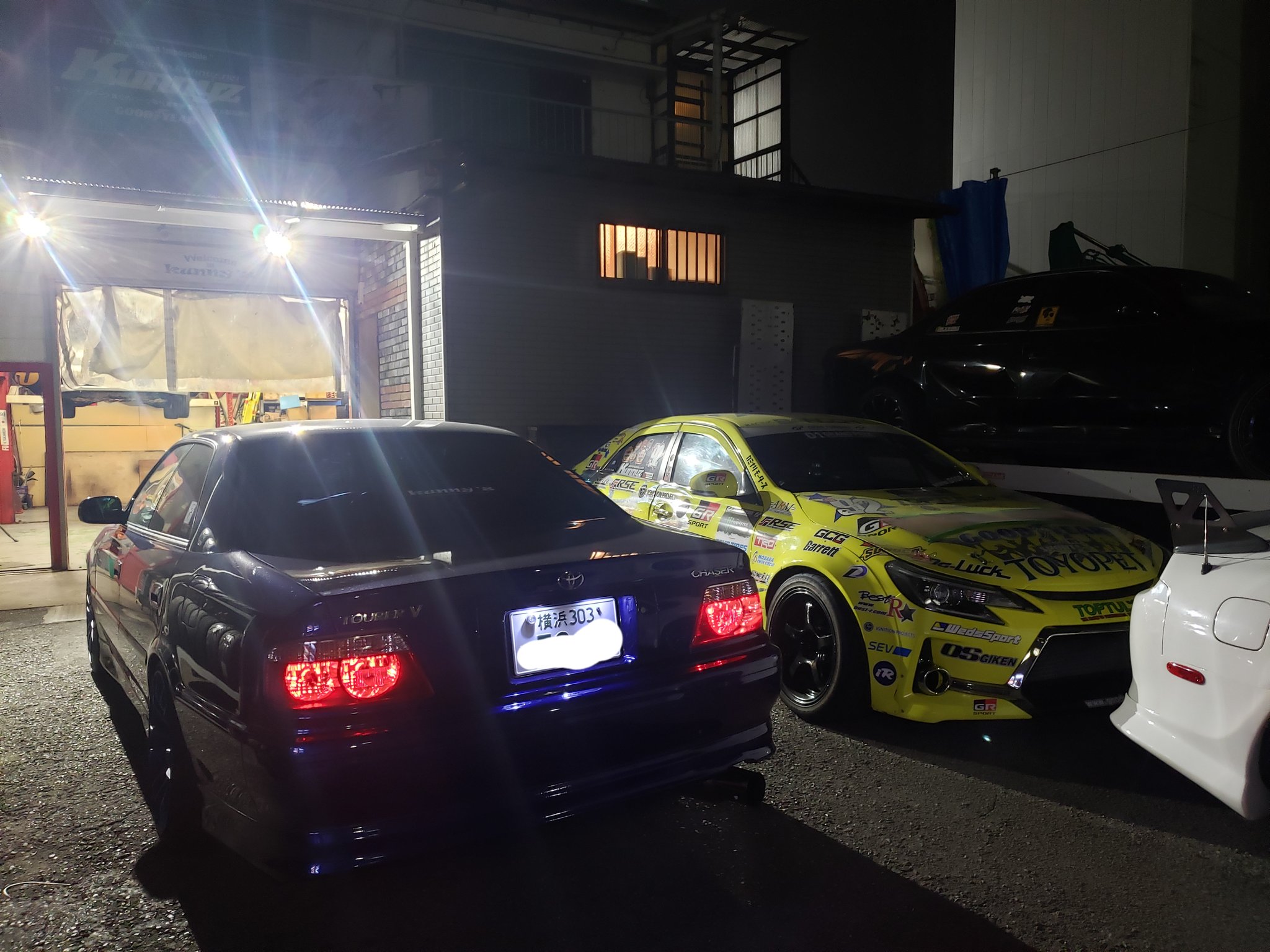 あやちぇ ひめちゃん 車を診て貰いにkunny Zさんへ 暫しお留守番 カッコいい車のお隣 スープラさんも完成していたな Kunny Z クニーズ 横浜 ショップ 車修理 車好き女子 かっこいいと思う人rt D1 D1ドライバー かっこいい T Co