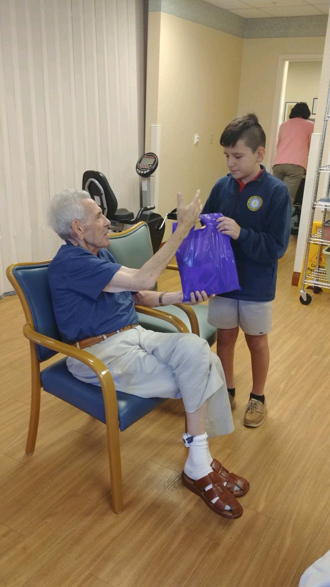 StMarthaCS's tweet photo. Students in the Martha & Mary's Mission Elective Class organized the collection of items & delivered “Giving Thanks” bags to local Veterans. They spent time talking to these brave men & women, learning about their service to our country. #MissionAccomplished #CharacterInService https://t.co/S2PvsBLFCH