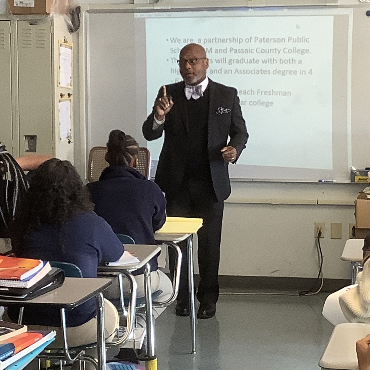 PTechPantherAc1's tweet photo. Lots of questions from Alexander Hamilton Academy 8th graders regarding earning a free college degree in high school!
@PTechDawud #DualEnrollment #PTech #NJSTEM #Paterson_Public #PTechIBM #WeArePTech #Paterson_Public #PTechIBM #WeAreIBM #DrLRepollet #ARHasanEdS #PassaicCoNJDOE1 https://t.co/l9Y0jq4foH