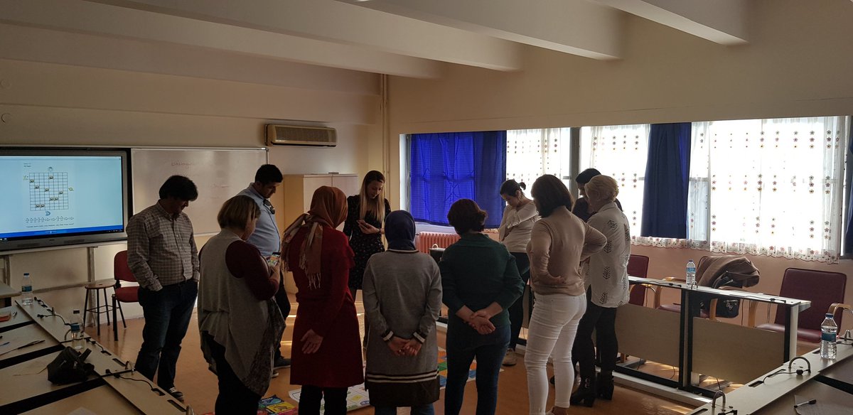 izmireba's tweet photo. Öğretmenlerimizin Kasım ayı mesleki çalışmalarını desteklemek amacıyla, @izmir_ilmem @izmireba #BilişimGünleri kapsamında "#BilgiİşlemselDüşünme Becerisi Eğitimi" atölyesini farklı kademelerden öğretmenlerimizin katılımıyla gerçekleştirdik. @oygmmeb @yahsiomer @adnanboyaci @tcmeb https://t.co/JQysVvzp0T