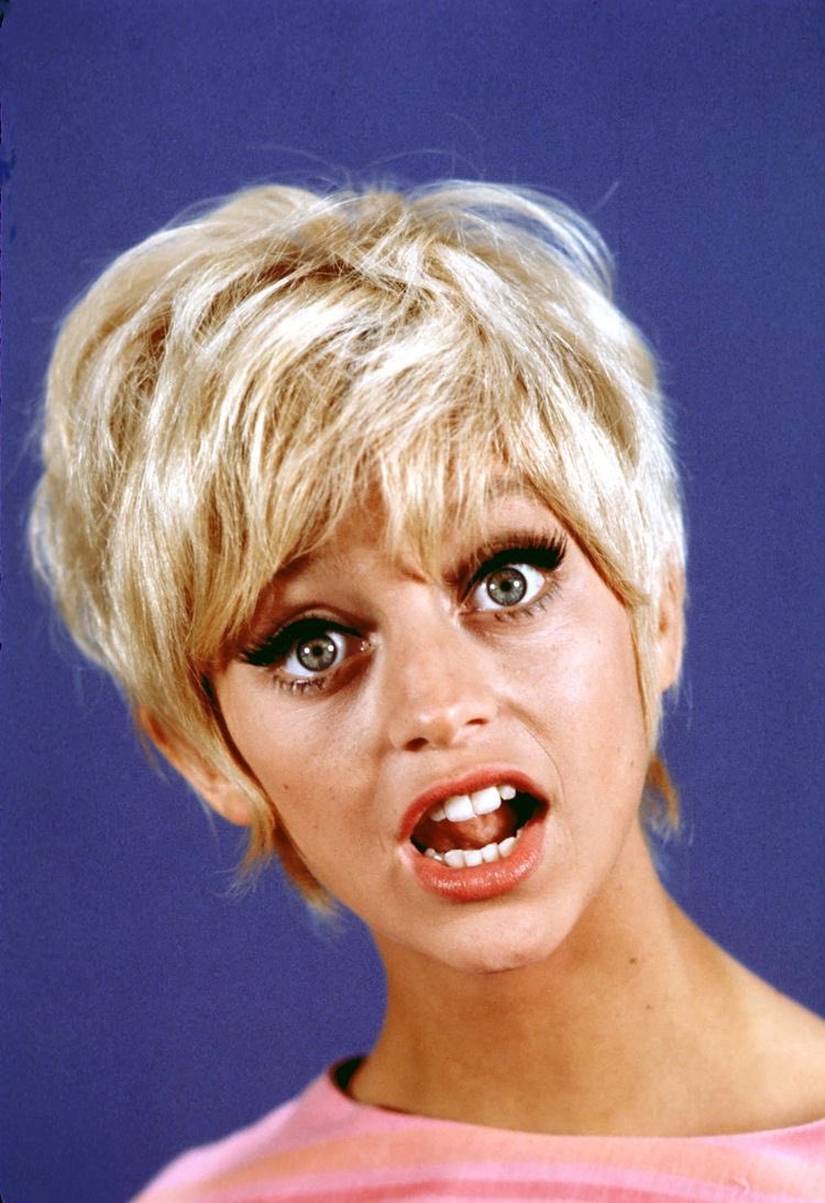 Happy Birthday Goldie Hawn! 