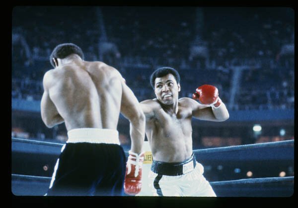 On this day in 1972, #MuhammadAli defeated #BobFoster by knocking him out in the eighth round. 🥊
.
#Ali #GOAT #GreatestOfAlltime #BoxingChampion #FightRecord #KO