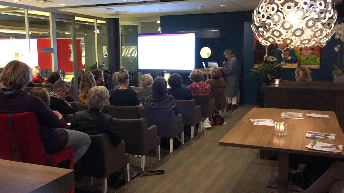 In Zwolle is de bijeenkomst over lokale oncologienetwerken  i.s.m <a href="/IKNL/">IKNL</a> en <a href="/StichtingOOK/">Stichting OOK</a> gestart. #oncologie #oncologienetwerken
