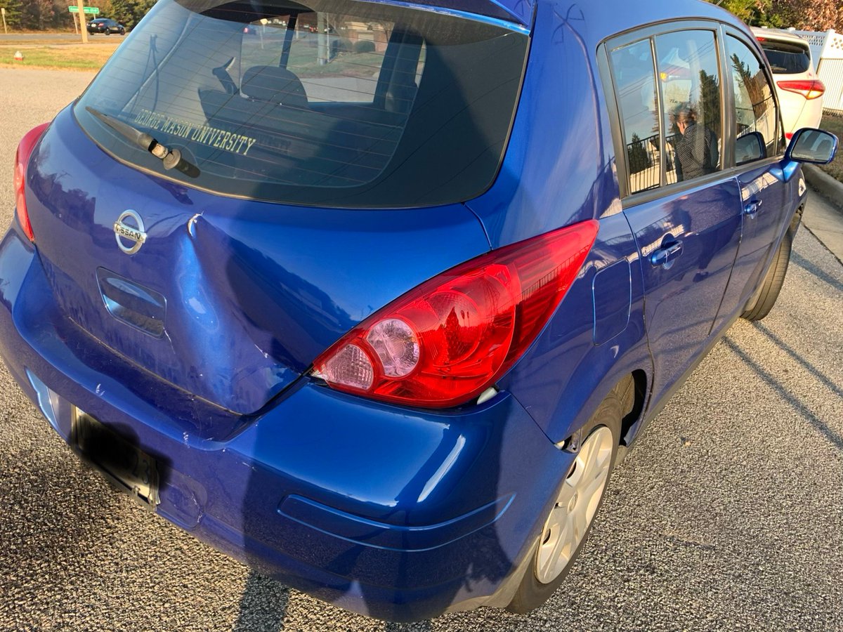 sarahdickpr's tweet photo. Someone texting and driving literally hit me this morning! 

Don't be a #phoneydriver and #driveforyourlife 

📲This Thanksgiving don't be a #phoneydriver! 
Take the pledge to not text and drive: https://t.co/WUf0VBGVyo. https://t.co/MPDvb0OnhR