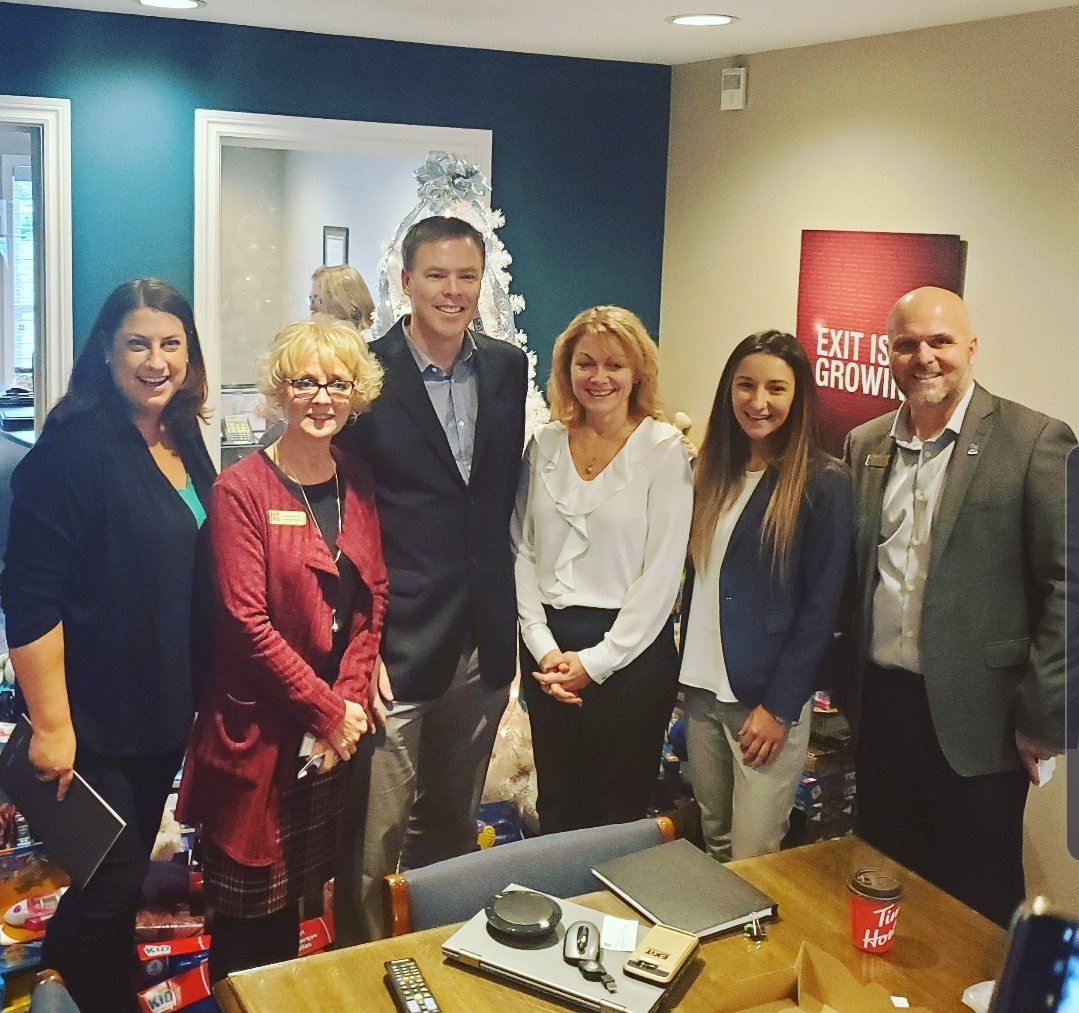 agentrgraves's tweet photo. Nice to have the team @rbc &amp; @cmhc_schl come by the  brokerage @exit to discuss the New Home Buyer incentive!

#CMHC #RBC #exitrealty #exitrealtytownandcountry #agentrgraves #RealtywithRob #RealEstate #novascotiarealestate #realestateagent #newhomeowner #annapolisvalley https://t.co/gu2VPFnb40