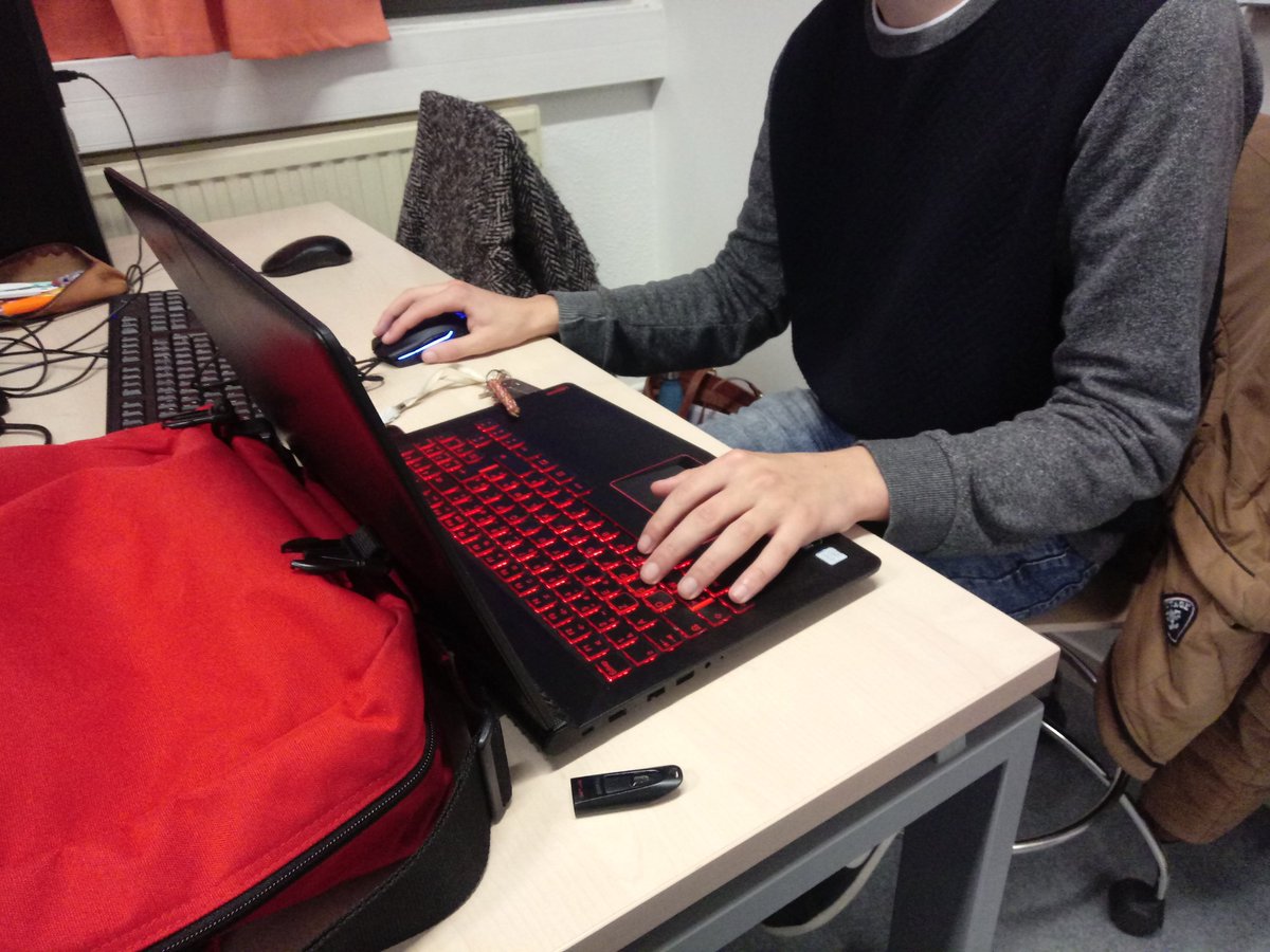 PitussiClara's tweet photo. Plus qu'à rendre les documents et challenge fini ! #placeauxjeunes2020
@EffetVitre @BTSCOM_LBA @KilianMalherbe @ChloeDelalande @OphelieBourne @Servaneldtc @PhilippouAlexa1 @jules_ropars https://t.co/T6diLWIJt5