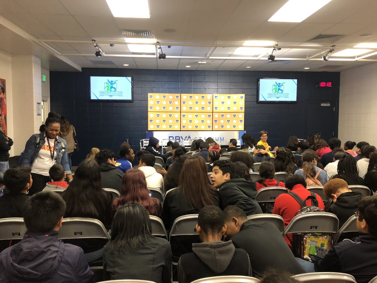 laurairenesosa's tweet image. How cool is that our schools collaborate to bring @HISD_ProjectEx students together?🥰🤩 love my team &amp;amp; all our pockets of sunshine. 🤩 thank you @KaylaJ2111 &amp;amp; @HoustonDynamo for coordinating this! #ProjectExplore #HISDEmpowers #TeamHISD