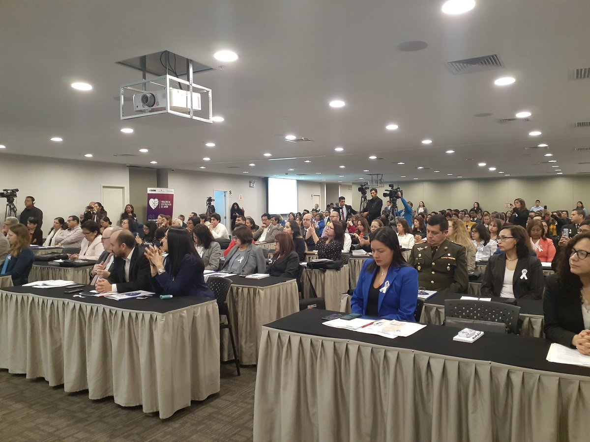 kate_harrisson's tweet photo. Excelentes palabras de la Ministra @GloriaMonteneg sobre los avances y desafíos en la intervencíon con hombres frente a la violencia hacias las mujers. Por supuesto no vamos a ver cambios suficientes si no incluir las escuelas en este trabajo.#igualdad #NoALaViolencia https://t.co/OKnsBhTc0X