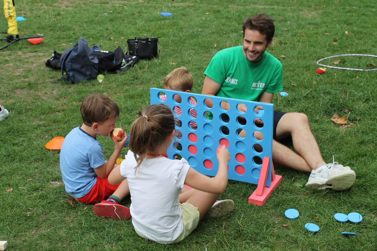 GllCommunity's tweet photo. #WhoKnew Our contribution has helped community groups such as @SBFamiliesProj hold their annual Party in the Park event which gave local residents the opportunity to take part in sports as well as arts &amp; crafts activities #SocialEnterpriseDay #GLLCommunities https://t.co/GgtyBxGhEI