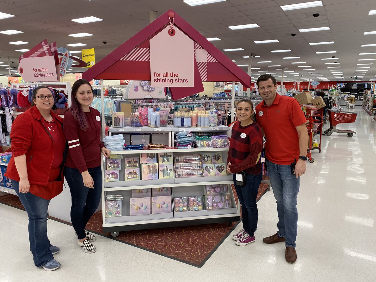 rit765's tweet image. T2113 Amping it up. Love this team!!! @Summer_K_W @jamaal_edwards