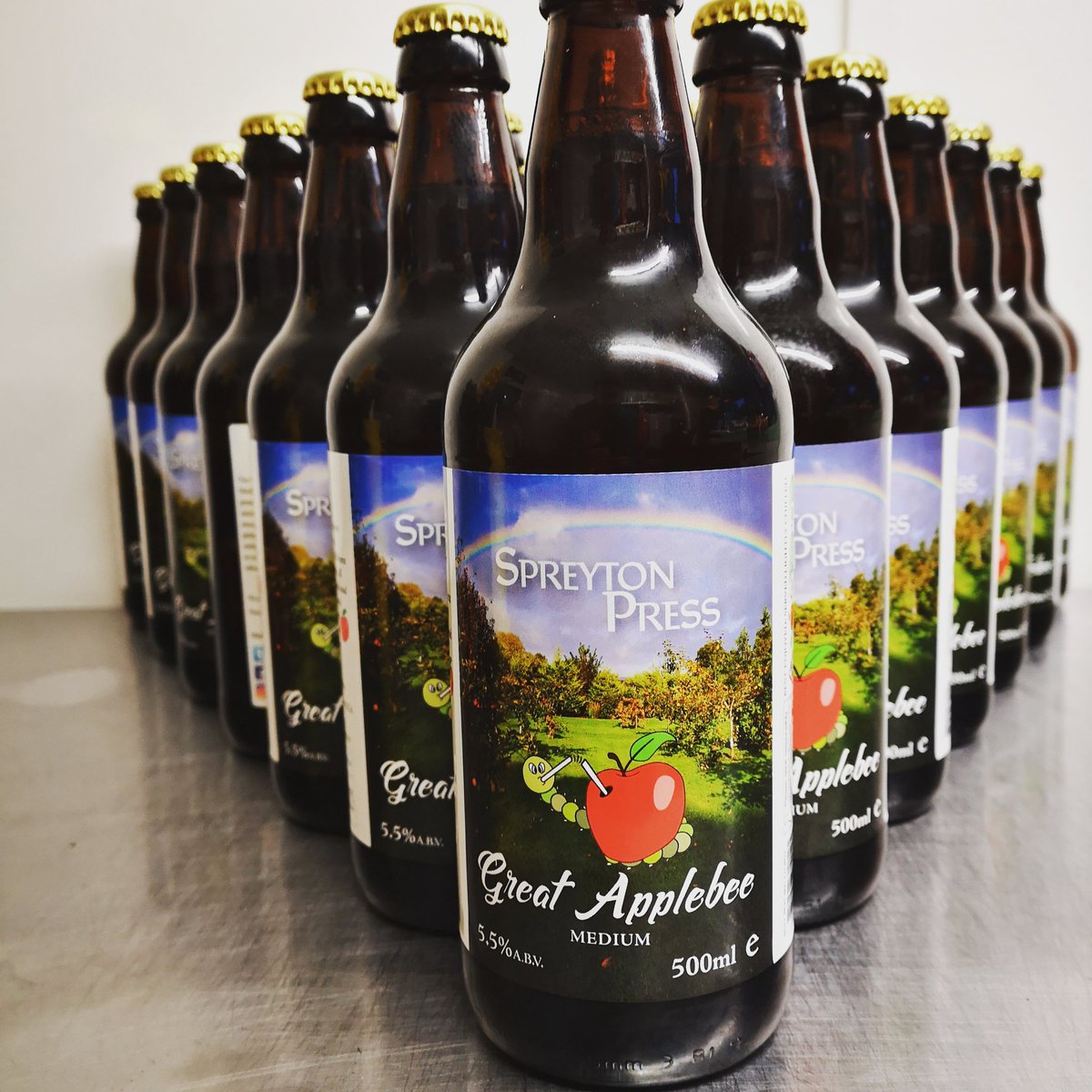 We're really proud to share with you our very new Great applebee medium cider.
Available from tomorrow <a href="/TivertonMarket/">Tiverton Market</a> for the first time.
#nosulphites #realcider #devon #dartmoor