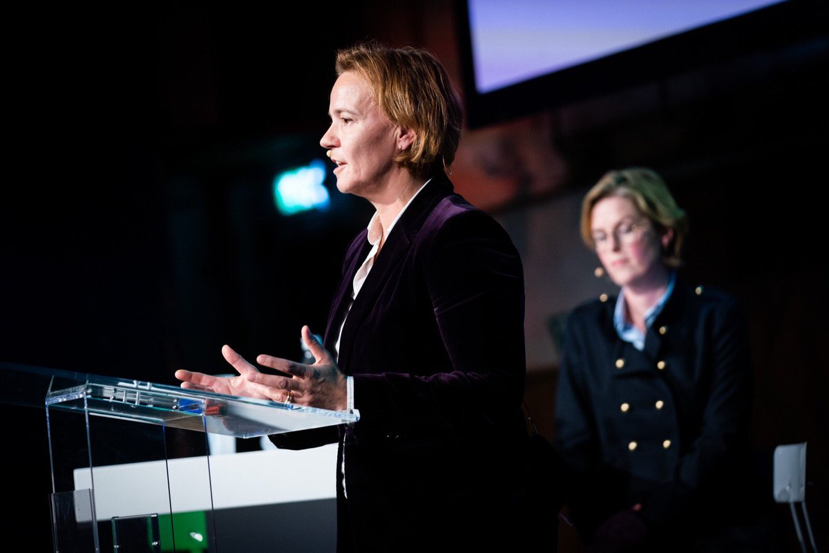 “Als je als vrij individu vrije keuzes maakt; dan moet je die vrijheid ook kunnen pakken als ondernemer.” <a href="/JudithTielenVVD/">Judith Tielen</a> #Labourlawlands2019