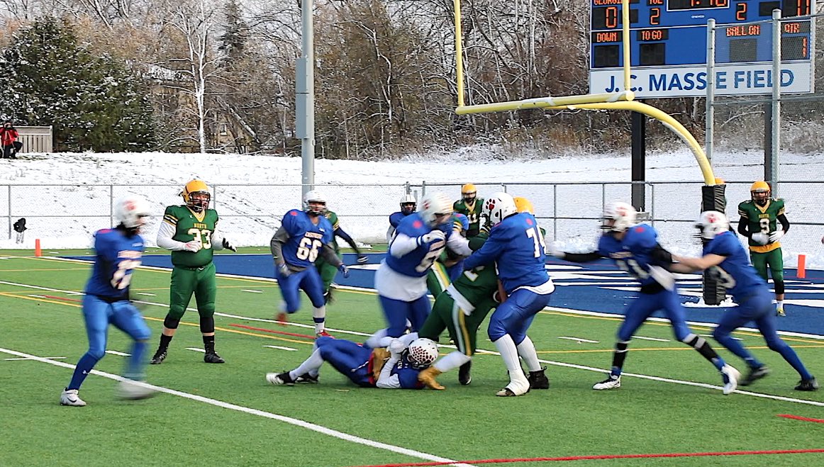 SCDSB_Schools's tweet image. SCDSB staff!📢 This week&apos;s #SCDSBScoop is now live! In episode 12 we braved the cold along with athletes, coaching staff and spectators at the SCAA and GBSSA football championships! 🏈 

📽️Watch today&apos;s episode now:
bit.ly/349cz1N