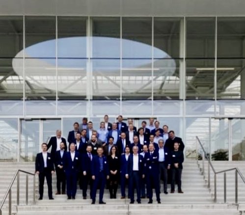 Peter van Harten (@pajvanharten) on Twitter photo Smart Industry trifft Energy Reinvented Community <a href="/BICehv/">Brainport Industries Campus</a> mit <a href="/Brainport_Ind/">Brainport Industries</a> <a href="/LNI40/">LNI 4.0</a>.
Wie die Hightech Industrie in 🇳🇱 und 🇩🇪 mit neuen Lösungen gemeinsam helfen kann die Klimaziele zu erreichen. Spannend, wichtig und Start einer gemeinsamer Reise! <a href="/IndustrySmart/">Smart Industry</a> <a href="/NLnachrichten/">NiederlandeNachrichten.de</a> Smart Industry trifft Energy Reinvented Community <a href="/BICehv/">Brainport Industries Campus</a> mit <a href="/Brainport_Ind/">Brainport Industries</a> <a href="/LNI40/">LNI 4.0</a>.
Wie die Hightech Industrie in 🇳🇱 und 🇩🇪 mit neuen Lösungen gemeinsam helfen kann die Klimaziele zu erreichen. Spannend, wichtig und Start einer gemeinsamer Reise! <a href="/IndustrySmart/">Smart Industry</a> <a href="/NLnachrichten/">NiederlandeNachrichten.de</a>