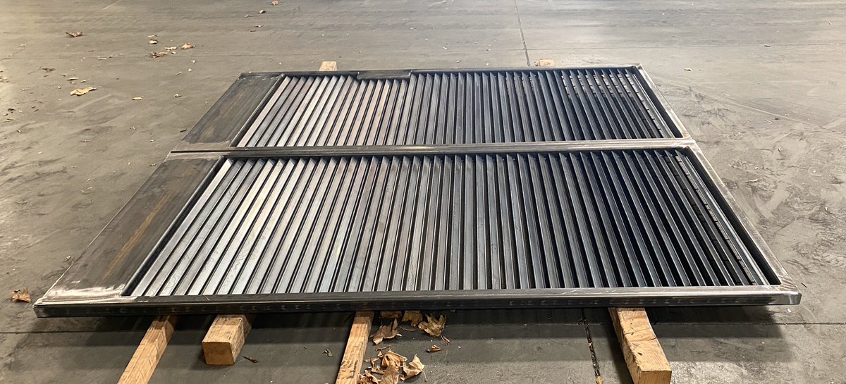 r8dr4lfe75's tweet photo. While listening to these hearings and still getting these custom 10βtall gates done.
#CustomMetalFab
#OneOfAKind
#Bernie2020
#NotMeUs https://t.co/YDsSxlddzR