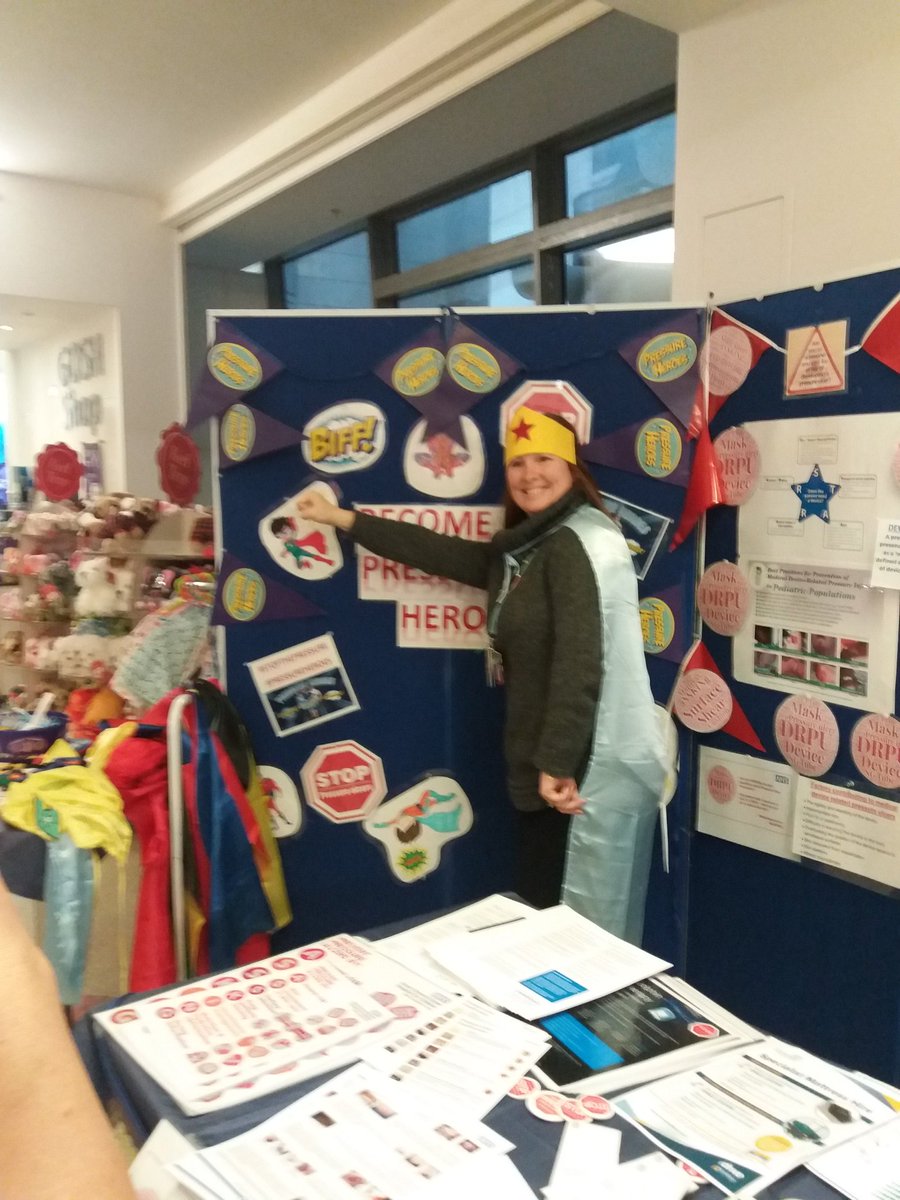SalinaParkyn1's tweet photo. Our colleagues @NHSEngland joining in with #stopthepressure #pressureheroes work at the #GOSHOpenHouse event. Thank you for your time and support. Well done @goshtvn for this fantastic stall. #QualityandSafety #OneTeam @GreatOrmondSt @GOSH_QS @rsvp2diane https://t.co/5P1HmgHeep