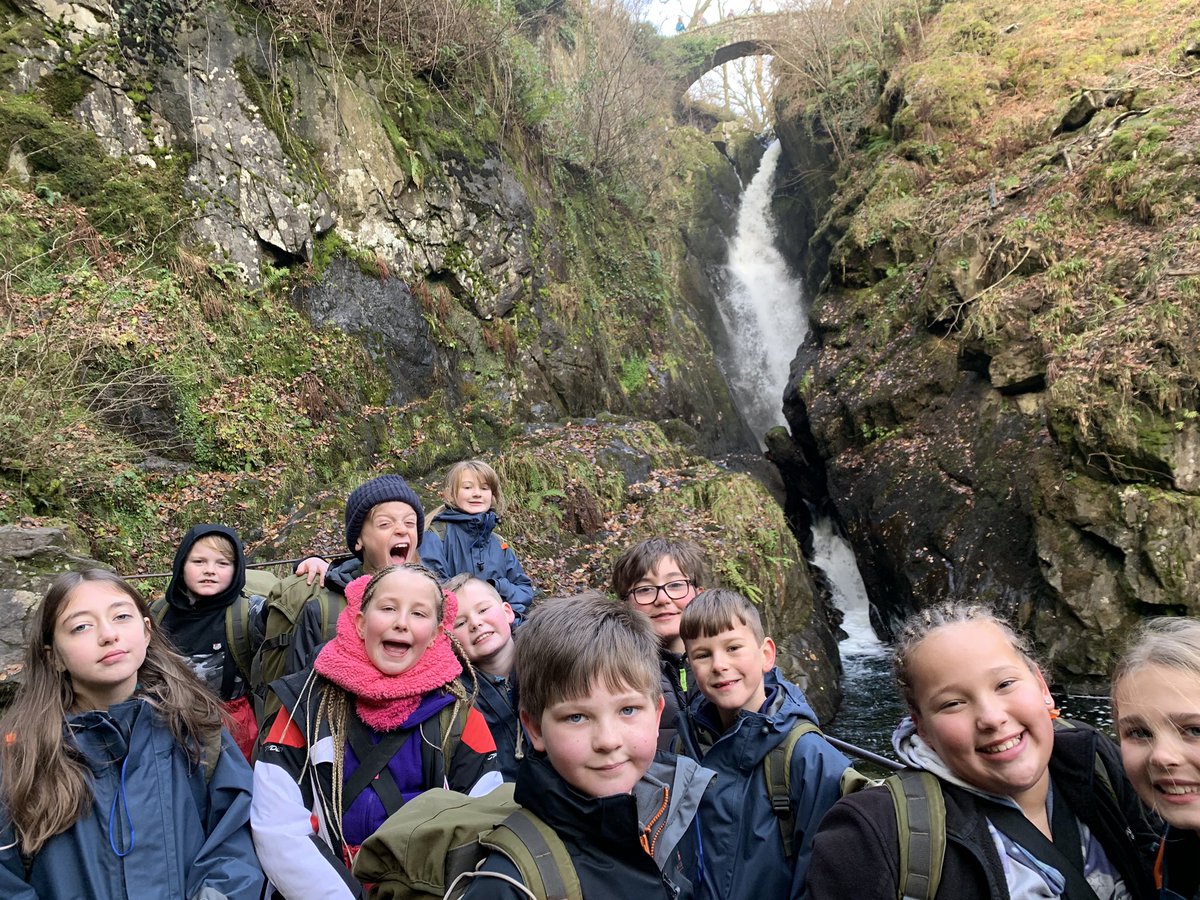 teamhowtown19's tweet photo. A day spent discovering, exploring and conserving beautiful Aira Force for Bonington Team 💦 we even had a litter picking competition! @UllswaterCentre @OutwardBoundUK https://t.co/4xh0KZ11SG