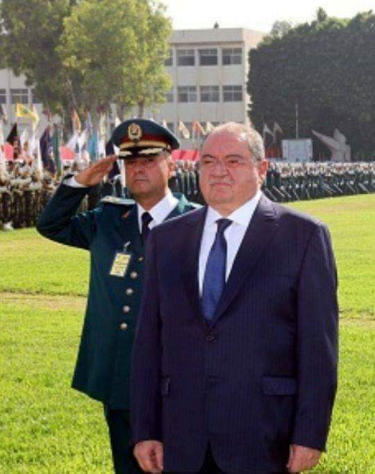 #استقلال_لبنان
تمرّ ذكرى الاستقلال والوطن يئن تحت وطأة ازمة اقتصادية متزامنة مع صرخات الناس الذي انتفضوا ضد الفساد والمفسدين ..
أملنا باستقلال حقيقي يتخلص فيه وطننا من ظلم النهب والفساد والسرقة الذي لا يقل عن نير الاحتلال ..
كل عام ووطننا وشعبنا وجيشنا بألف خير