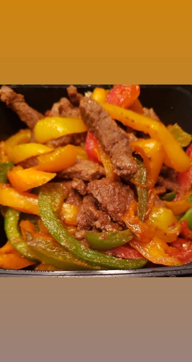 9jaKitchen's tweet photo. Meal prepping is still available right before Thanksgiving. Call, text, or IM to put your orders in. #YoursTruly #PhoenixCaterer #Keto #KetoDiet #HealthyEating #NaijaSoulKitchen https://t.co/l5KtdopBI5