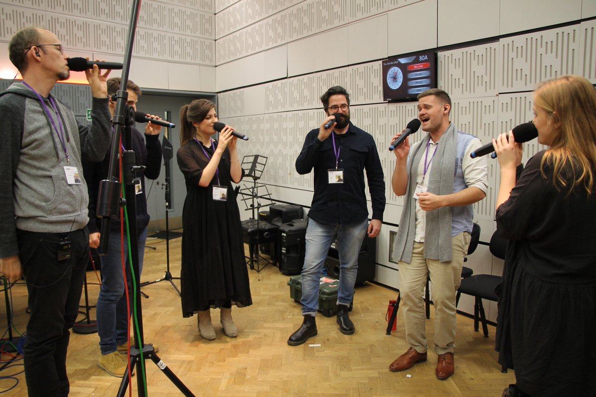 'Something we're doing more and more of is writing our own music;  we want to write for the distinctive voices and characters in our group'
@swinglesingers are performing in 'The Voices of Jazz' as part of @LondonJazzFest at @StJohnsSmithSq this Saturday at 7:30pm #swinglesathome