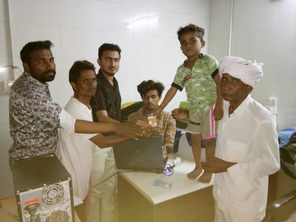 THORAJULA's tweet photo. ૧.@ArunKum11959838 સાહેબ દ્વારા ડેન્ગ્યુ કેસ અંતર્ગત અર્બન વિસ્તાર��ી મુલાકાત
૨.ભાવનગર રીજીયન WHOના પ્રતિનિધિ દ્વારા IMI 2.0નુ ક્રોસ વેરિફિકેશન
૩.રાત્રીના સમયે લાભાર્થીને ઇમરજન્સીમા મા કાર્ડ ઇસ્યુ કરાયુ
@GujHFWDept @NHMGujarat @AyushmanNHA @CollectorAmr @SdmRajula @QAMOAMRELI https://t.co/DjwvCZx67n