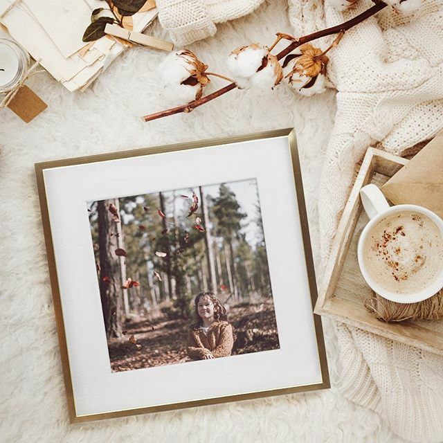 TinyMightyFrms's tweet image. A cozy home for a cozy weather 🍂 build your dream space for the season with #TinyMightyFrames
.
.
.
#goldframes #fall #autumn #cozyhome #cozybedroom #cozyvibes  #homesweethome #homedecorblog #homedecoration #positivevibes #photooftheday #hotchocolate bit.ly/2QGIkvg