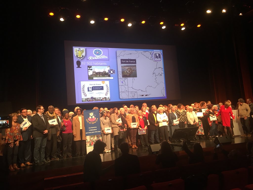 UDAF_94's tweet photo. Lire et Faire Lire fête ses 20 ans lors de son bilan national #partage #plaisirdelire . L’Udaf94 témoigne du partenariat avec #Recyc’Livre https://t.co/ESdvLsc8bR