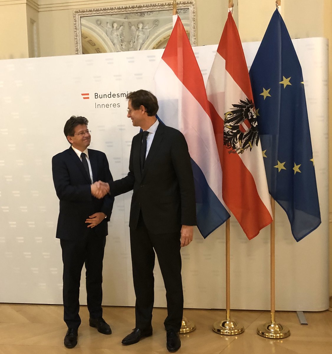 Today Daan Huisinga, Dutch🇳🇱 deputy Director General on International Migration of @ministerieJenV, met with Wolfgang Taucher, Austrian🇦🇹 deputy Director General on Migration and Asylum of @BMI_OE to discuss migration policy ahead of the @ICMPD Conference in Vienna #ViennaMigConf