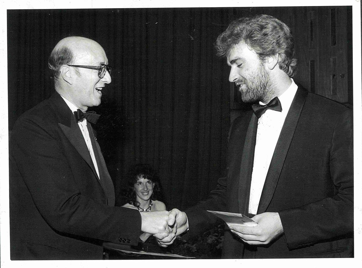 ROSLARTS's tweet image. Completing our golden triptych of pianists, here is Jonathan Plowright winning the #ROSLAMC Gold Medal in 1983.  
Enter for your chance to win and join our illustrious list of #ROSLAlumni: bit.ly/2O5Fk8K #ThrowbackThursday