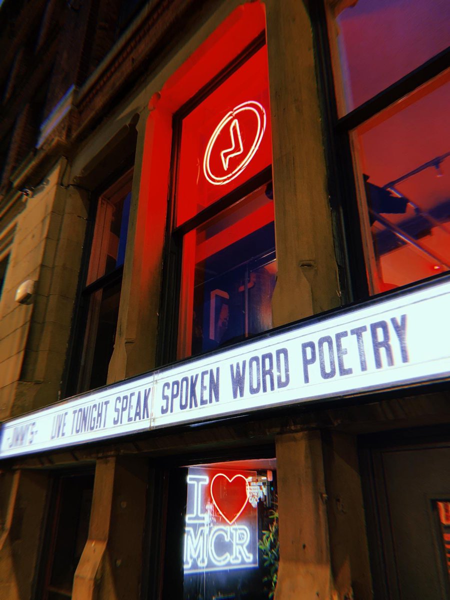 🚨 90 minutes until these luscious doors to the <a href="/jimmysMCR/">Jimmy's Manchester</a> basement 🚨 

Roll up, roll up and get yourself down early for a seat, to feast on the finest words, rhymes and beats from here to the Middle East. It’s this year’s final SPEAK!!

#seeyouinthebasement