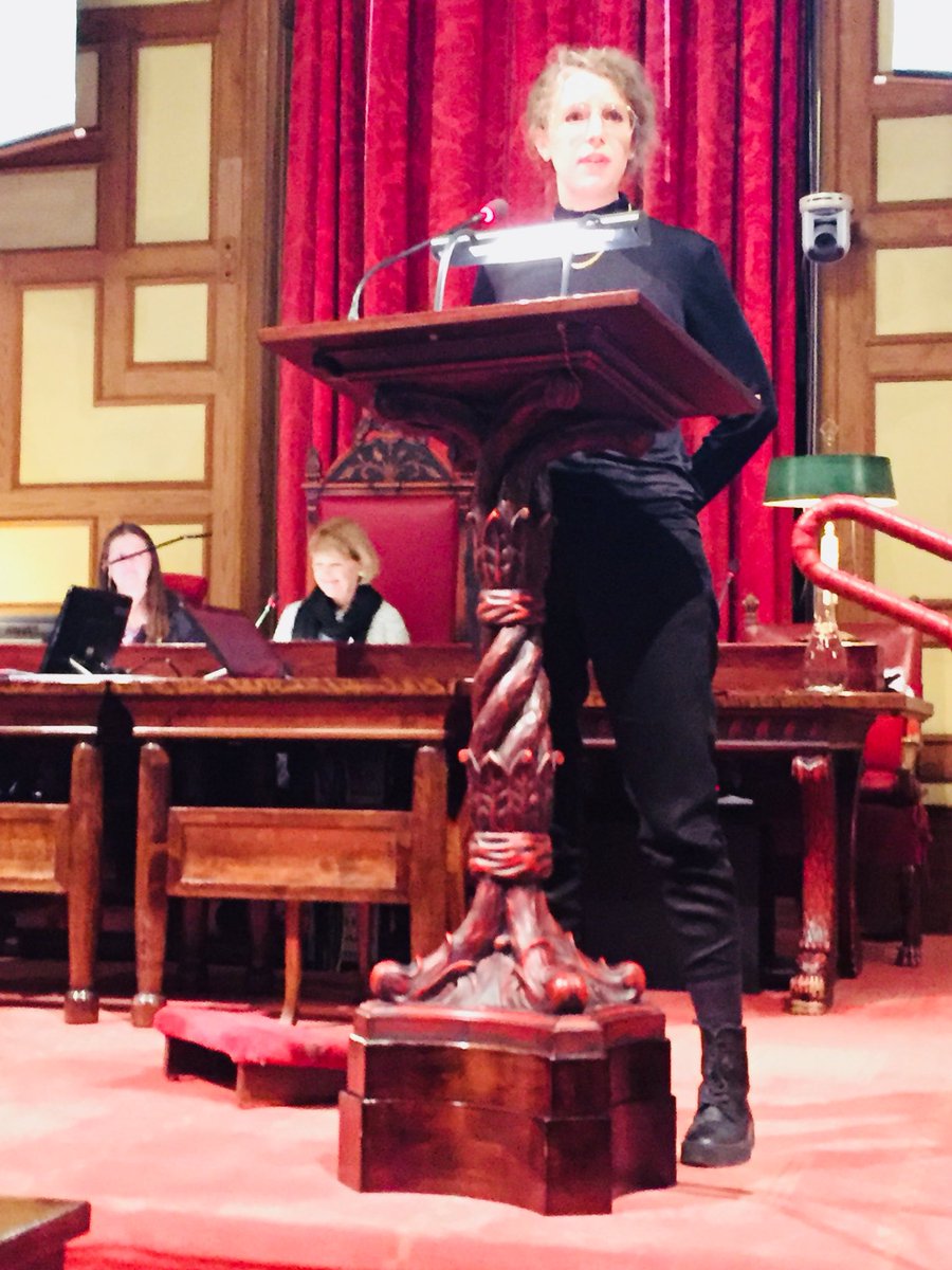 MejkeKD's tweet image. Johanna Hedin håller i sitt jungfrutal i kommunfullmäktige ett brandtal för vikten av kultur till stadens barn. #08pol