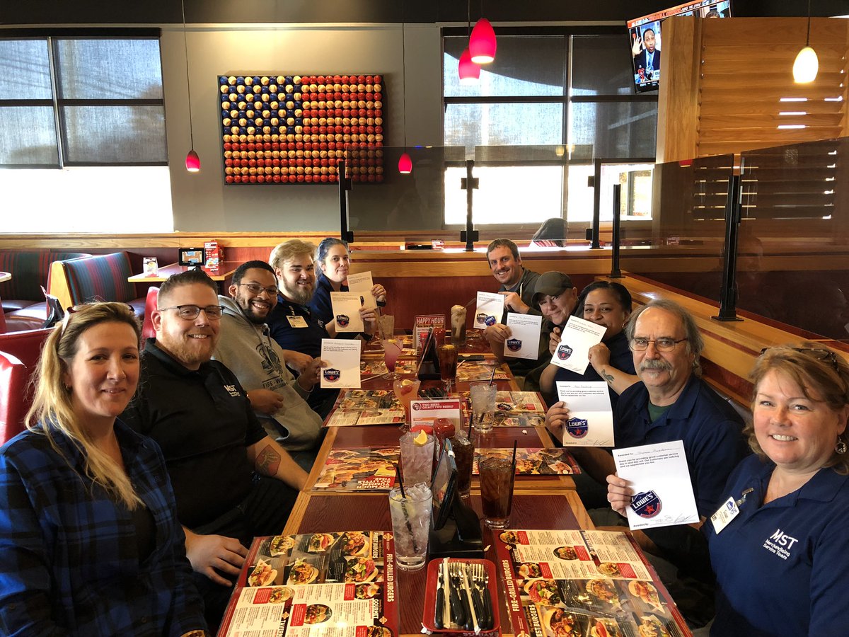 BarbTaylor06's tweet photo. Recognized my amazing MST for the awesome work they did getting us set for Black Friday and keeping the store merchandised for our customer!! One big team in #lowes2819 #district875 #MSAStrong #teamwork @JHoffmann2207 @CAJayhawk92 @BrianSeymour875 https://t.co/SY2HsAID6g