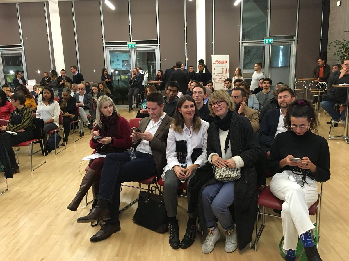 EcoCourbevoie's tweet image. La rencontre des nouvelles entreprises de #Courbevoie est sur le point de commencer ! Nos experts sont dans la place ! @CelineBeckrich @sebleriot @tipsmeee @AurelyCerise #OpenMedia #ArizonaHotdogs #AYCactus 👍 #RNECourbevoie