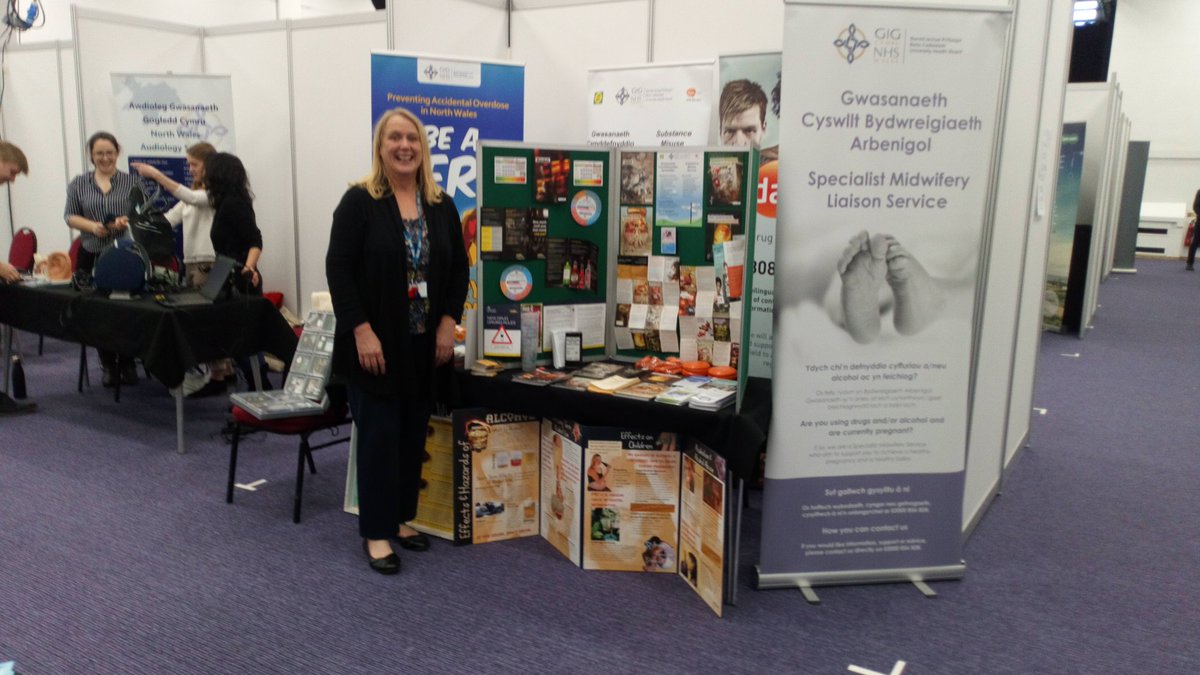 LisHughes3's tweet photo. Promoting BCUHB Substance Misuse Service at the Seren Careers Event in Venue Cymru. Great to see and meet other BCUHB services there. #substancemisuse, #dan24/7, #harmreduction, #Specialistmidwiferyservice https://t.co/8928CFrhU5