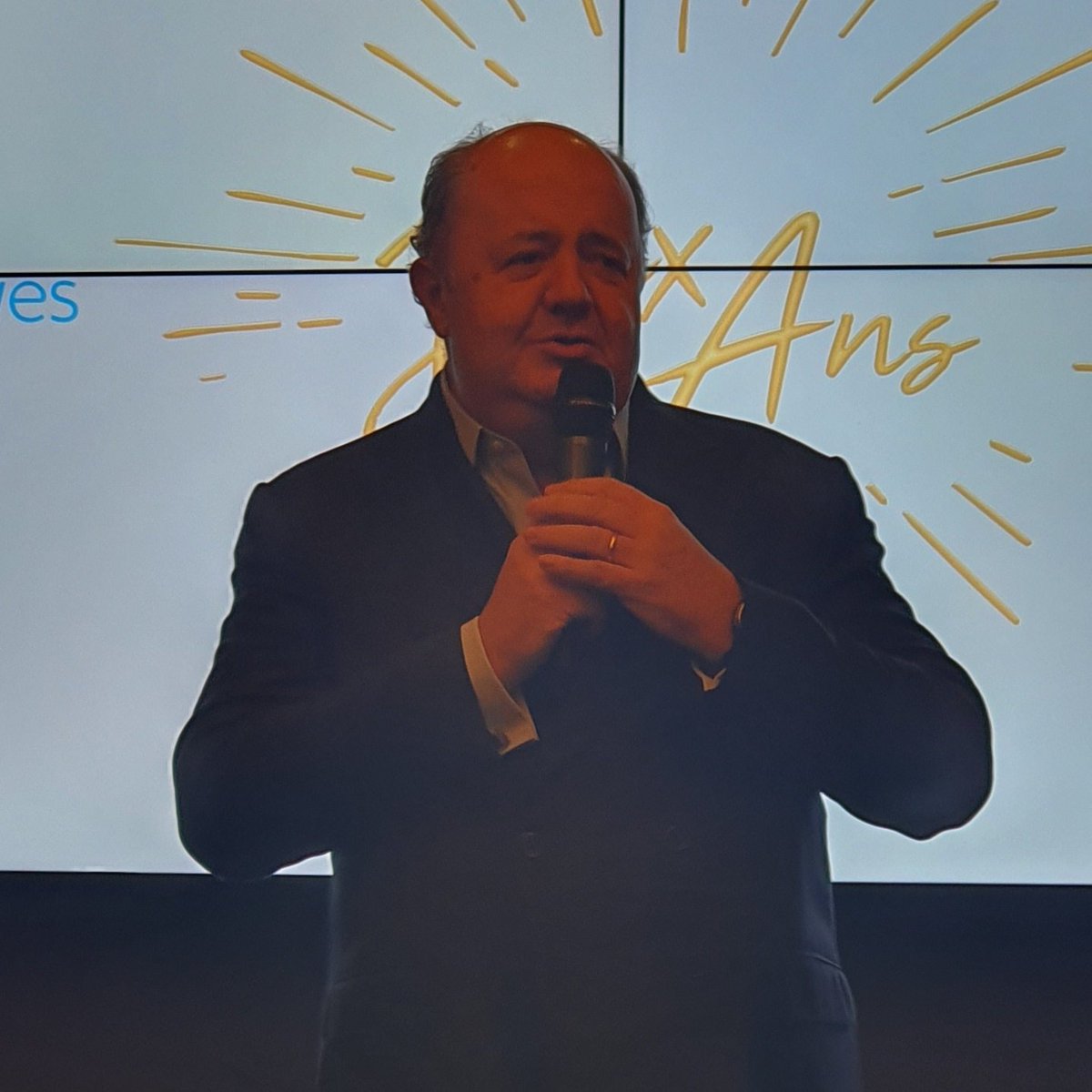 Richard Viel, DG de <a href="/bouyguestelecom/">Bouygues Telecom</a> : <a href="/btinitiatives/">BT Initiatives</a> fête ses 10 ans et je suis très fier de cette réussite. La technologie est au cœur de nos métiers et l'innovation est la condition de notre développement. Les #startup nous apportent cette agilité. Merci à elles !