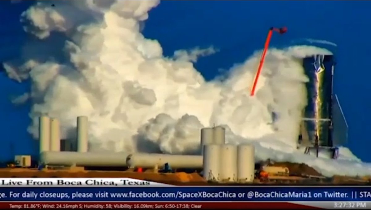 TrulyProgressiv's tweet image. There is VIDEO:
Elon Musk's @SpaceX Starship made a #SpectacularExplosion, before liftoff.
The @SpaceXStarship #Rocketprototype, a reusable space aircraft from @elonmusk's company, exploded on Wednesday at the Boca Chica. Tx facil during a pressure test.

video.repubblica.it/tecno-e-scienz…