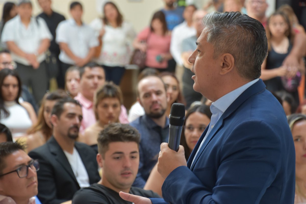 Rolo_Figueroa's tweet photo. Fue un gran desafío para estos 320 jóvenes de toda la provincia que participaron y se comprometieron durante estos últimos 4 años. https://t.co/nuxBdoNk7G