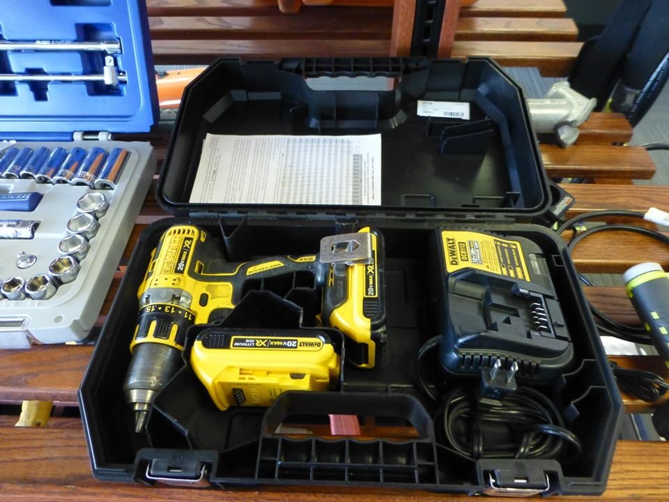 KempsvillePawn's tweet image. A Perfect 🎁Gift🎁 for the DIYer in Your Life! Get This DeWalt DCD790 20V Max XR Compact Drill Kit Under Your 🎄Tree🎄 for Just $65! #WhyPayFullPriceWhenYouHaveUs #SaveAFewBucks #DiscountTools #Christmas2019 #DeWalt #HolidayShopping #ChristmasGifts #ChristmasPresents #PawnShop