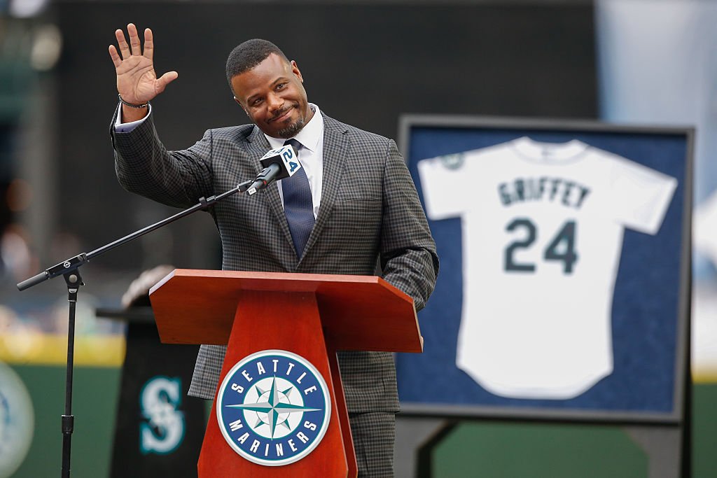  Happy 50th Birthday to legend Ken Griffey, Jr.! 