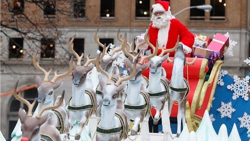 We will be opening our doors at 10 a.m. on Saturday for a watch party for the <a href="/ShopLocRaleigh/">Shop Local Raleigh</a> <a href="/DowntownRaleigh/">Downtown Raleigh Alliance</a> Christmas parade!

Drinks will be served at 10 a.m. followed by full menu at 11 a.m.!
🎅❤🤶🎄🎁🎉🎅❤🤶🎄🎁🎉