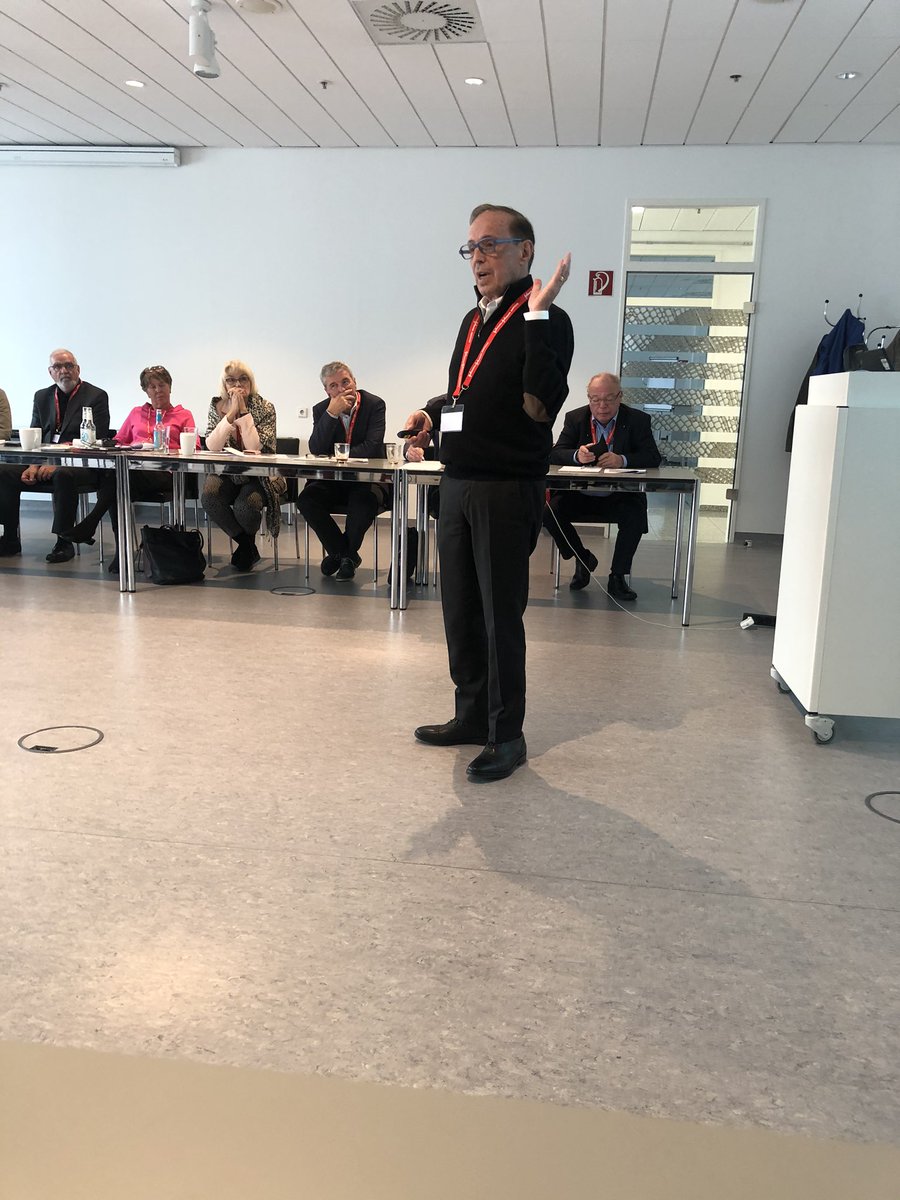 AndreasMKaiser's tweet photo. #Kudos to @GabrielaMoslein and @JNJInstitute @Hamburg for superb course on #Continentileostomy: fun to teach/discuss/resurrect #Kockpouch/#Kpouch vs #TPouch with #nonintussuscepted #valve. Awareness+skills=good outcome and high patient satisfaction. https://t.co/fVNZEeXEp3