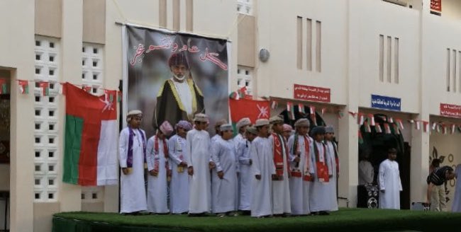 مدرسة رافع بن مالك (@rafaschool2012) on Twitter photo تحت رعاية الشيخ محمد بن مالگ العلوي ، اقامت مدرسة رافع بن مالگ <a href="/rafaschool2012/">مدرسة رافع بن مالك</a> لوحات احتفالية متناغمة بمناسبة #العيد_الوطني_ال49_المجيد حيث قدم طلاب جماعة الفنون الموسيقية نشيداً وطنياً يعبر عن العيد الوطني المجيد 49🇴🇲 .
@Aldhahira_DGOFE
<a href="/YANQULNews/">أخبار ولاية ينقل</a>
<a href="/oyanqul/">علوم ولاية ينقل</a>
<a href="/falajsudairyeen/">فلج السديريين</a> تحت رعاية الشيخ محمد بن مالگ العلوي ، اقامت مدرسة رافع بن مالگ <a href="/rafaschool2012/">مدرسة رافع بن مالك</a> لوحات احتفالية متناغمة بمناسبة #العيد_الوطني_ال49_المجيد حيث قدم طلاب جماعة الفنون الموسيقية نشيداً وطنياً يعبر عن العيد الوطني المجيد 49🇴🇲 .
@Aldhahira_DGOFE
<a href="/YANQULNews/">أخبار ولاية ينقل</a>
<a href="/oyanqul/">علوم ولاية ينقل</a>
<a href="/falajsudairyeen/">فلج السديريين</a>